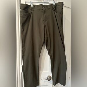 Men's Lululemon Olive Green ABC 5 Pocket Pants - 42”x30” - Like New